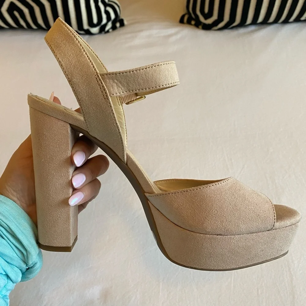 Jessica Simpson brand new